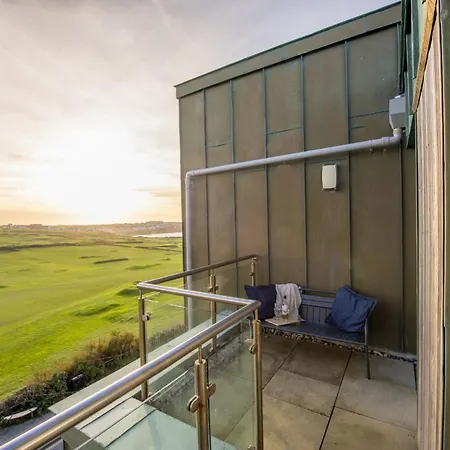 Penthouse 53 Zinc - Sleeps 8 *