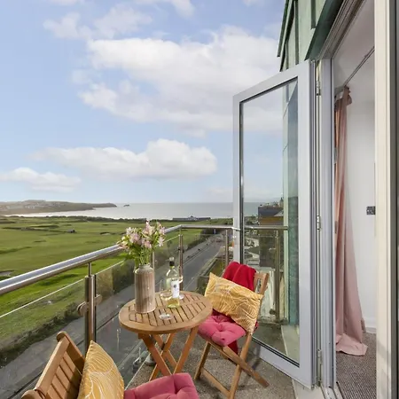 Penthouse 53 Zinc - Sleeps 8 * Newquay (Cornwall)